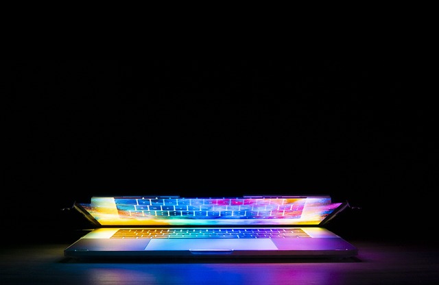 Adobe Photoshop下载到底要不要钱？我亲测了几个版本告诉你真相